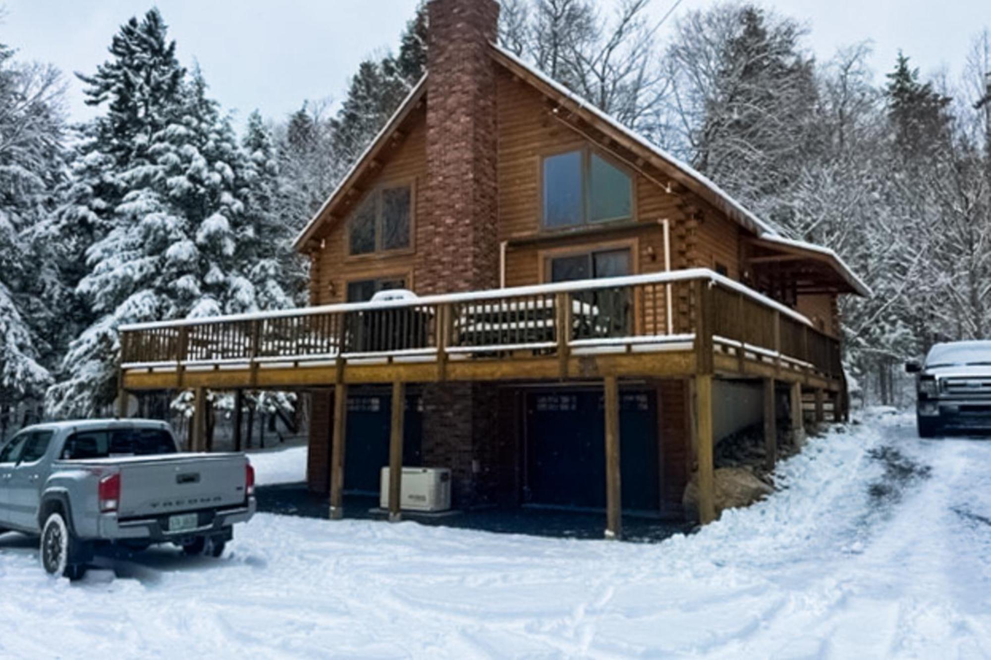 Mooseleuk Lodge The Highlands Exterior photo